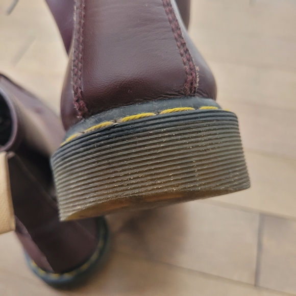 Doc Martens brown vegan 8-eye boots in Size 10 - Picture 8 of 15